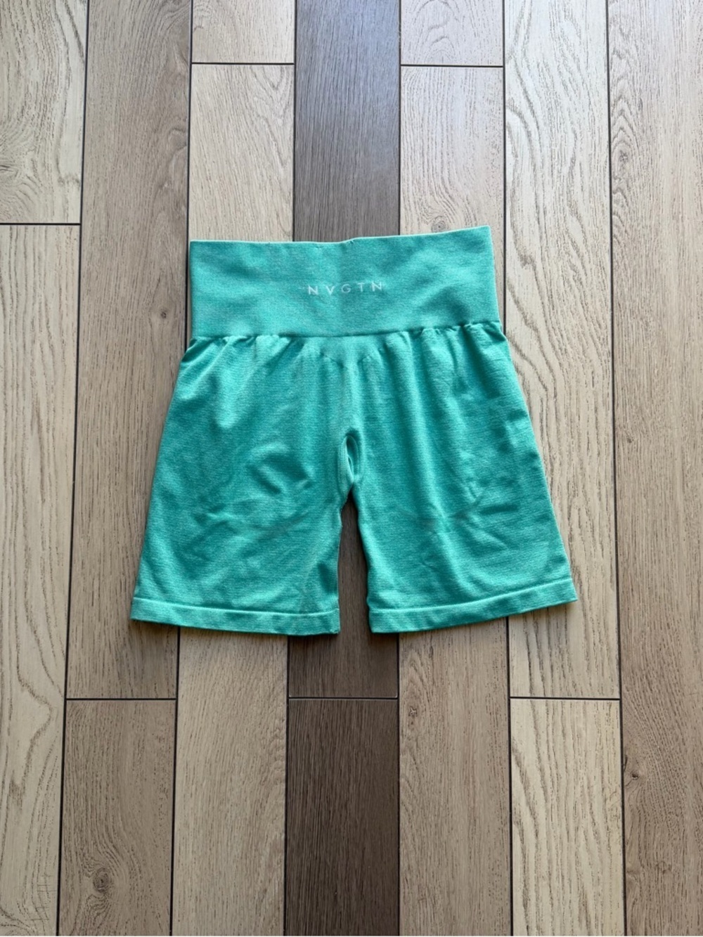NVGTN Aqua High-Waist Bike Shorts size S